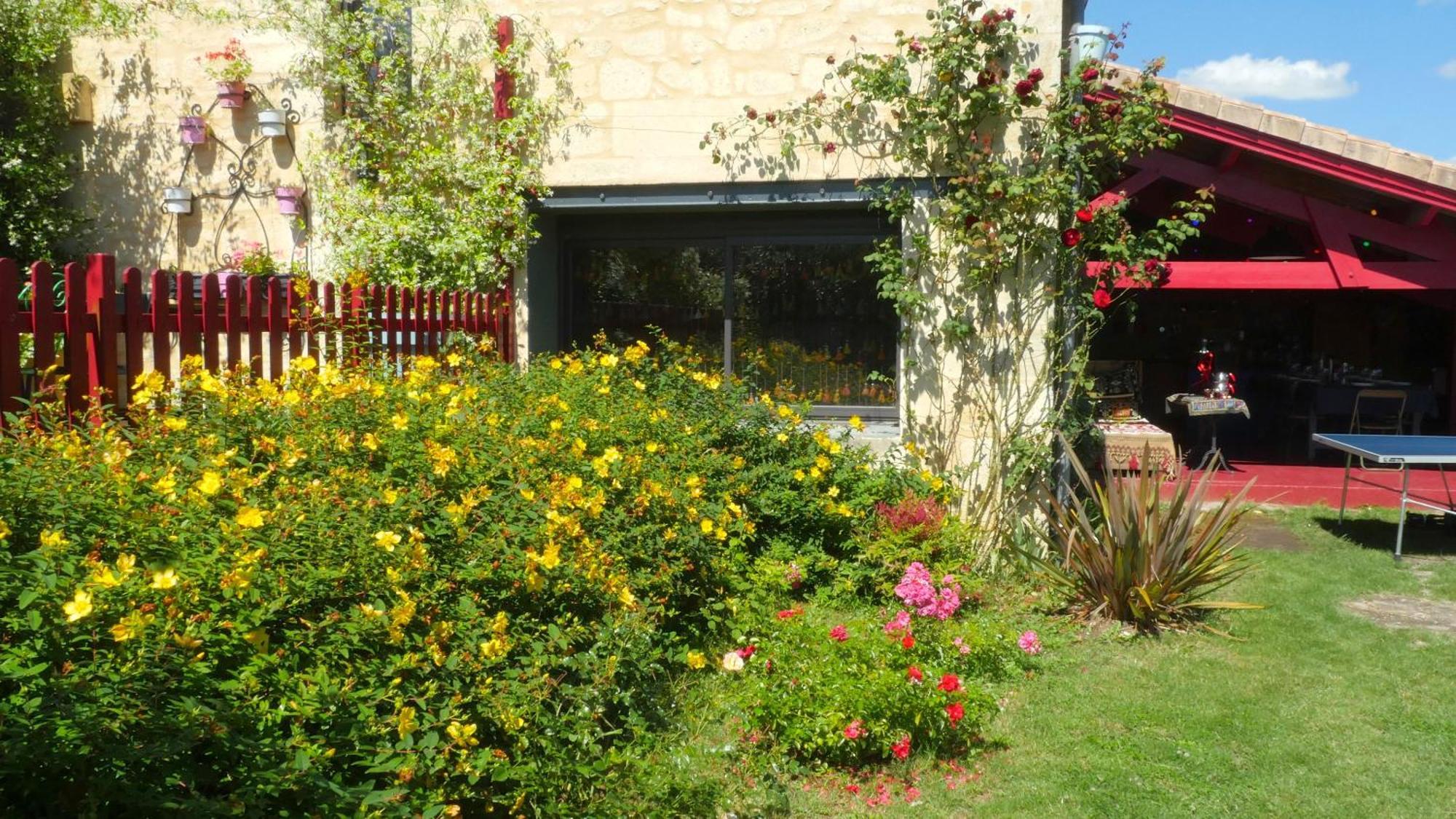 Les Jardins D'Ispahan Prignac-et-Marcamps Eksteriør billede