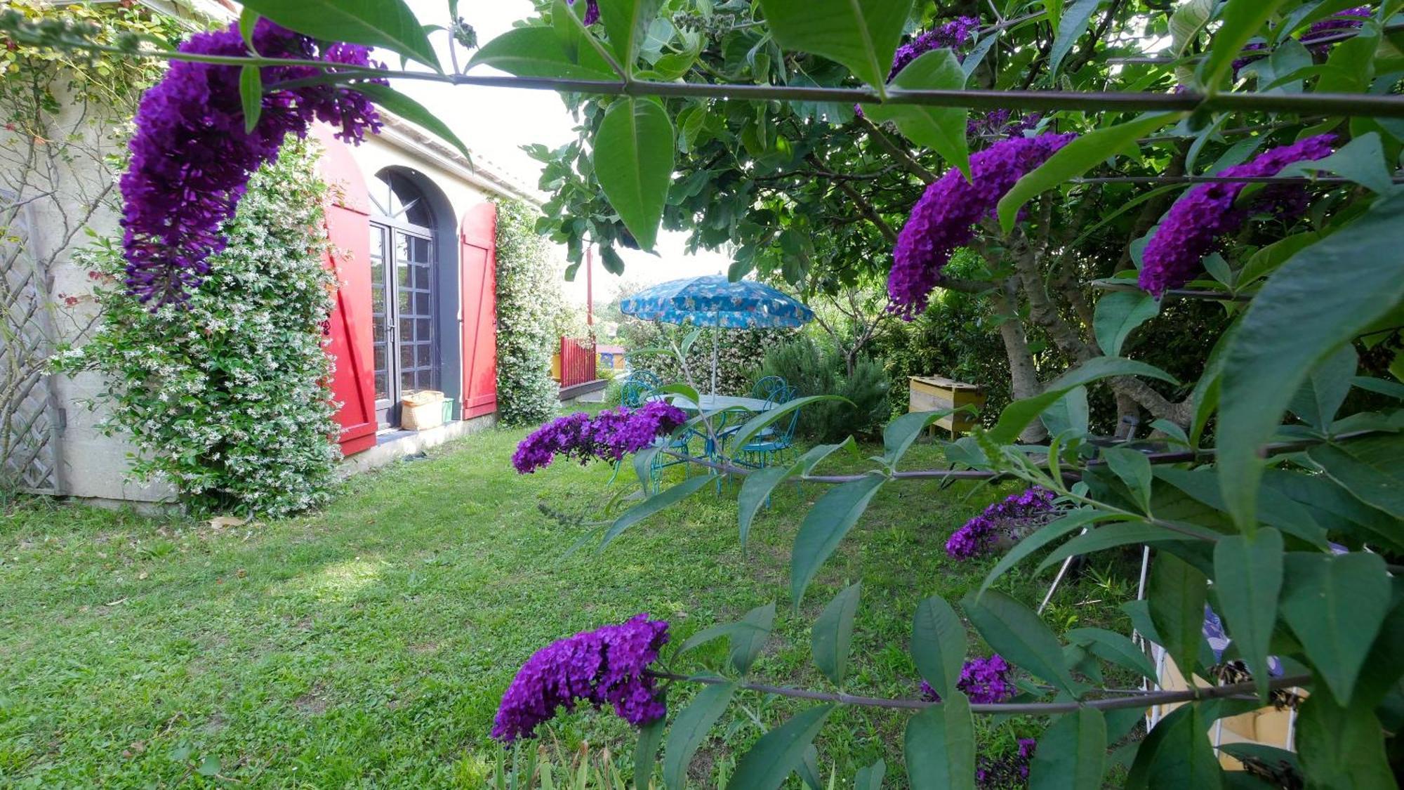 Les Jardins D'Ispahan Prignac-et-Marcamps Eksteriør billede